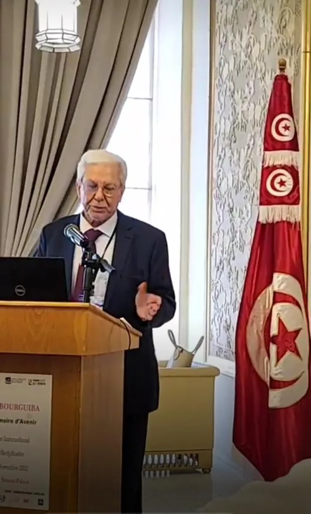 أ. د. الطبيب البكوش يشارك في ندوة دولية بمناسبة مرور مئة وعشرين عاما على ميلاد الرئيس الأول للجمهورية التونسية