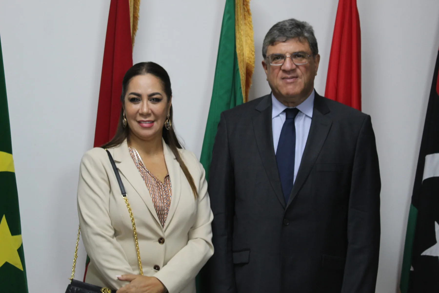 لأمين العام لاتحاد المغرب العربي السيد طارق بن سالم بمقر الأمانة العامة بالرباط، السيدة يستقبل نزهة بوشارب رئيسة شبكة Connecting group.