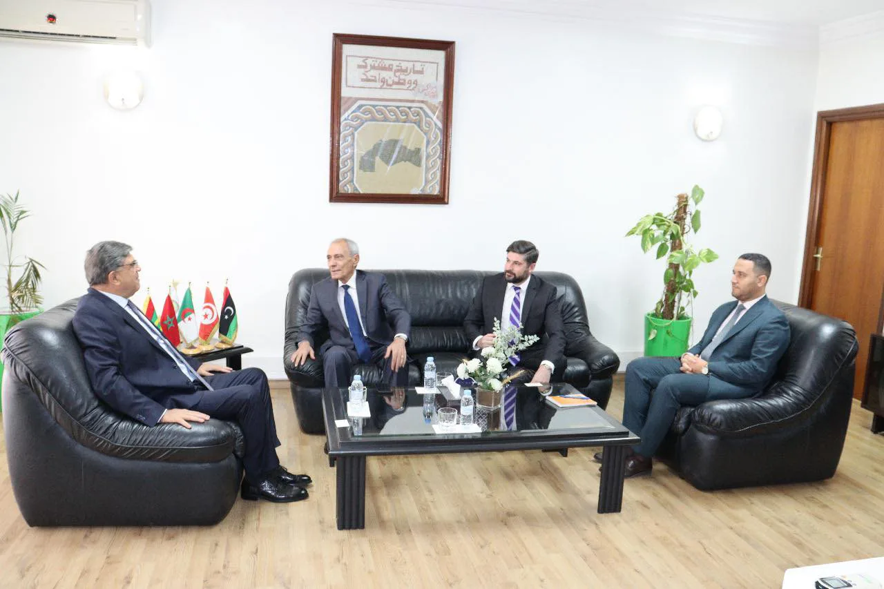 الأمين العام لاتحاد المغرب العربي، السيد طارق بن سالم، يستقبل سفير جمهورية أرمينيا لدى المملكة المغربية