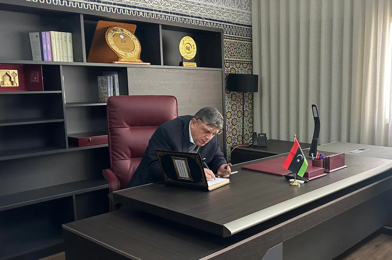 الأمين العام لـاتحاد المغرب العربي، السيد طارق بن سالم، يقدم واجب العزاء بسفارة دولة ليبيا بالرباط،