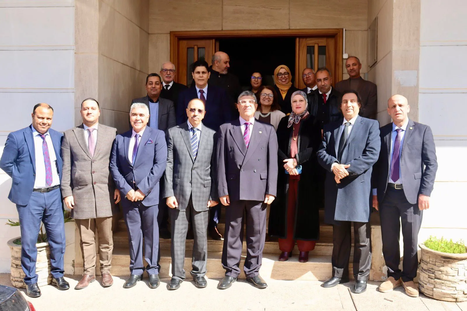 الأمين العام لاتحاد المغرب العربي يعقد اجتماعًا مع موظفي الأمانة العامة بمناسبة الذكرى السابعة والثلاثين لتأسيس اتحاد