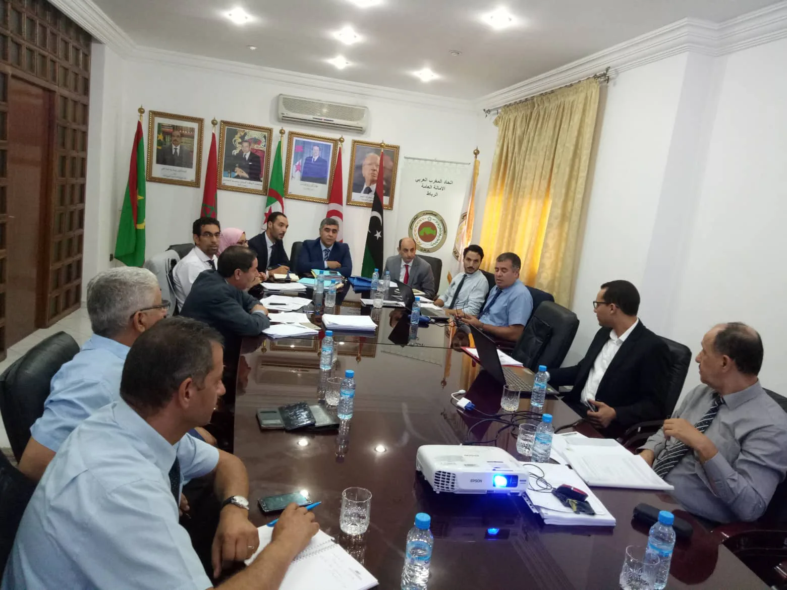 الأمانة العامة تحتضن الاجتماع الخامس للجنة الإشراف على دراسة جدوى إعادة تأهيل وتحديث بعض مقاطع السكك الحديدية للقطار المغاربي